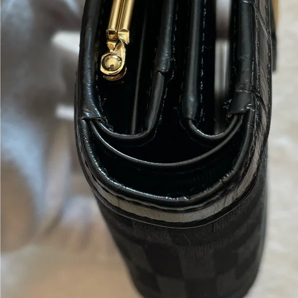 Givenchy Authentic Vintage Black Logo Textured Compact Wallet with Gold Hardware - Picture 16 of 16